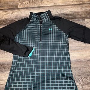 UA Under Armour women’s workout Pull Over Dri-Fit Size Large Half Zip